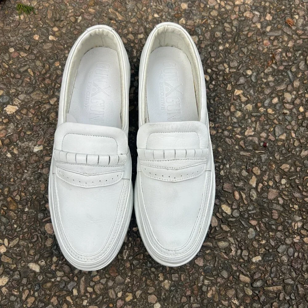 Vintage 80s 90s Men's White Slip on Loafers Gun Gun Size 42 US 8.5